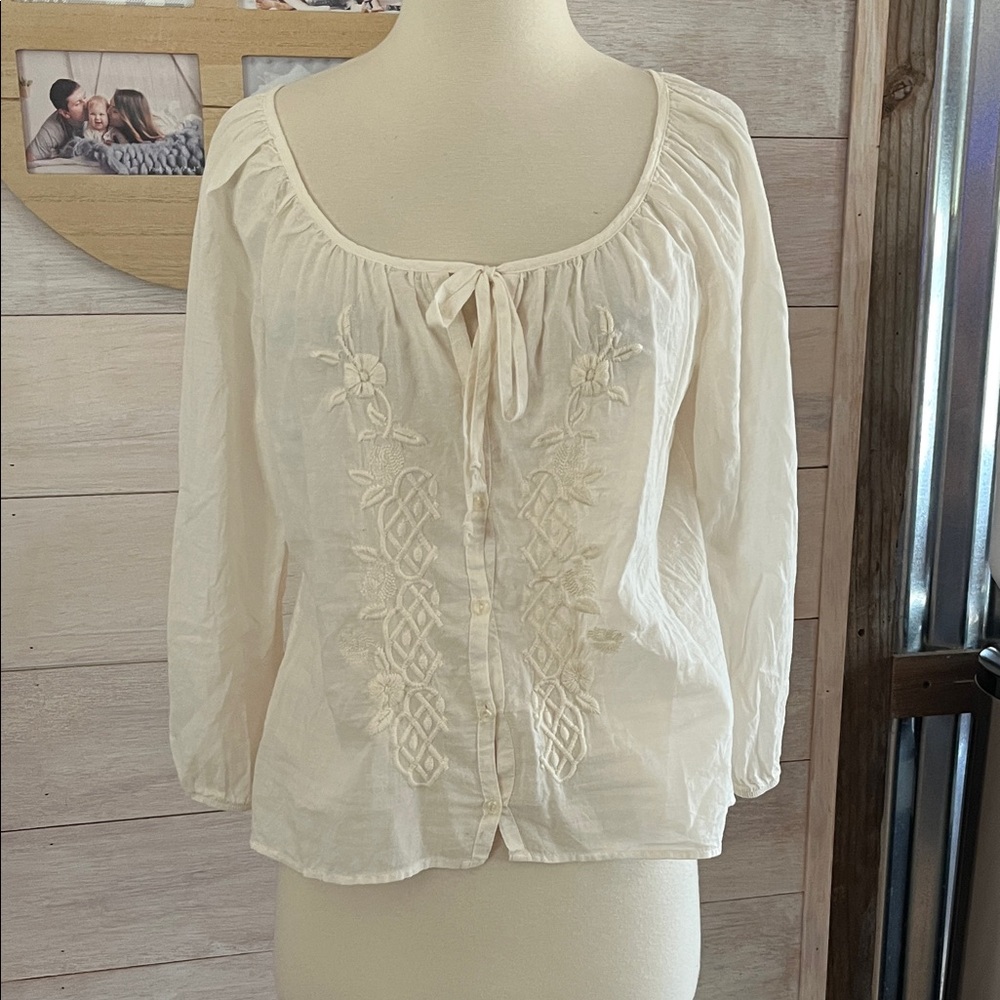 Mudd Classic Embroidered Peasant Blouse - Cream M